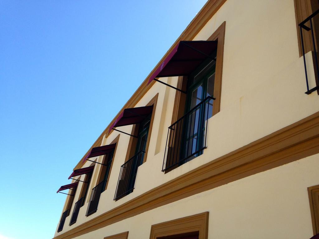 Real Hotel Lujan Buitenkant foto