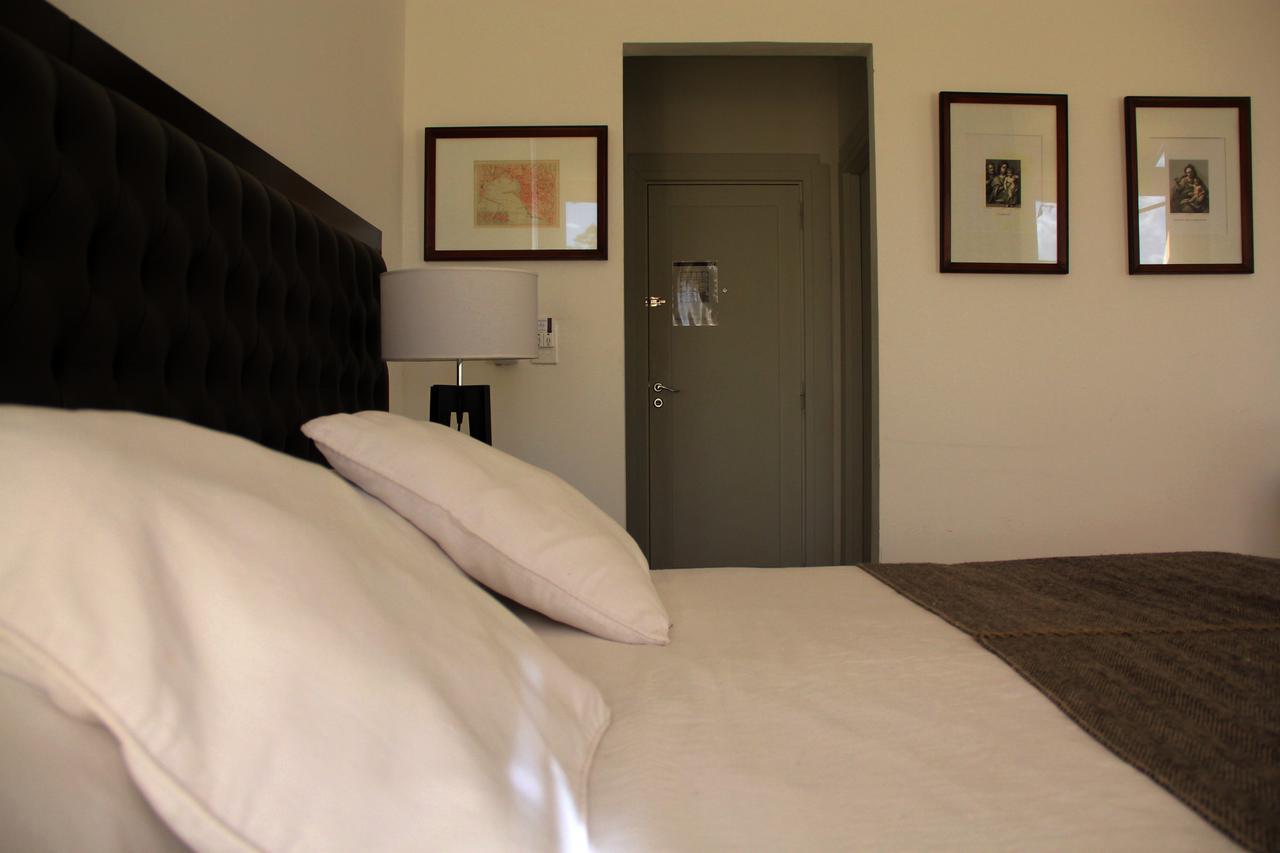 Real Hotel Lujan Buitenkant foto